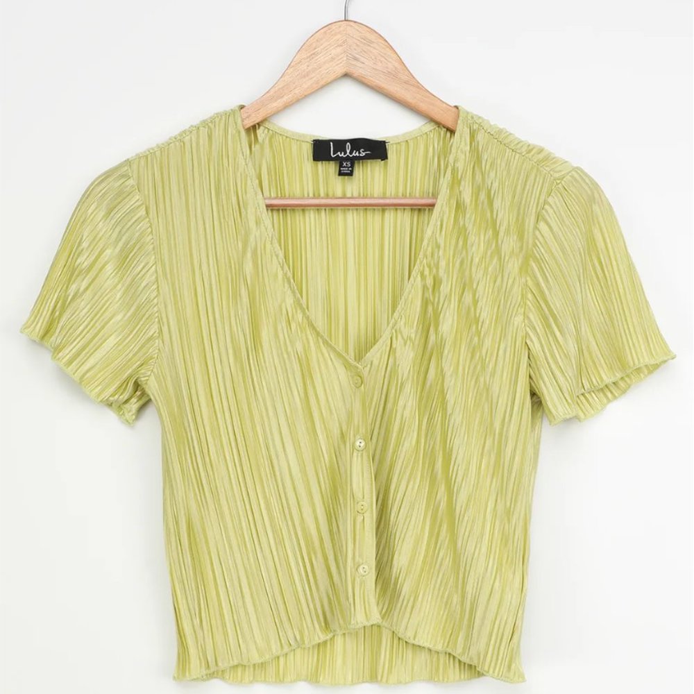 NWOT Lulu's Under the Palms Lime Green Button-Up Crop Top